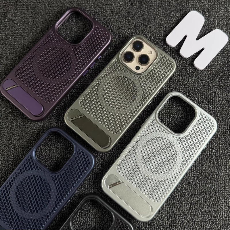 Heat Dissipation Mesh Breathable Case - Compatible avec iPhone 18, coque de